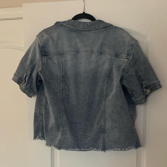 Denim Jacket - Short Sleeve w/Stretch - Picture 4 of 9